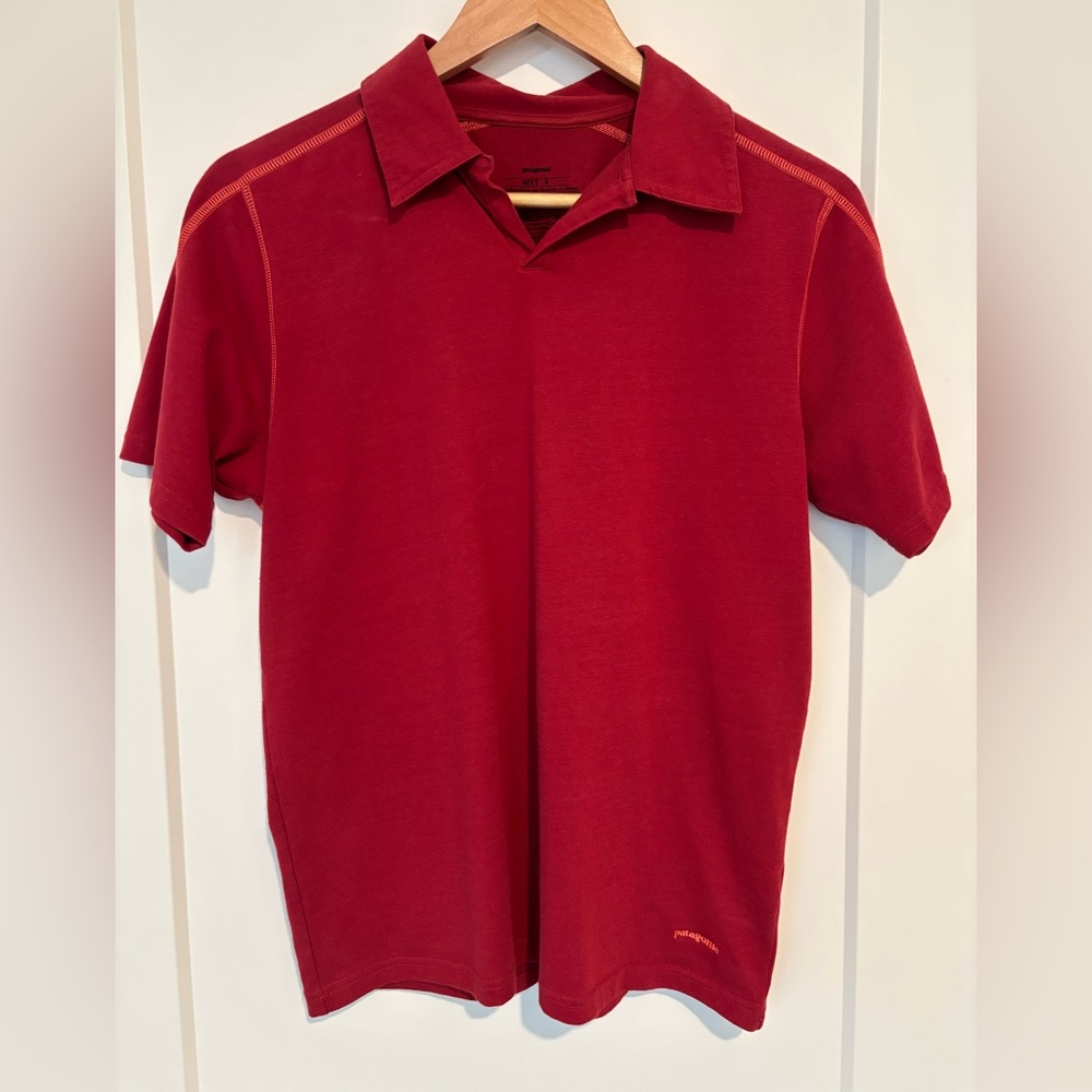 Patagonia Red Short Sleeve Shirt - Men’s Size Small